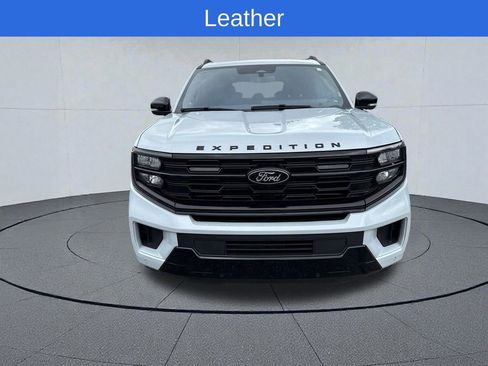 Used 2025 Ford Expedition Max Platinum w/ Stealth Appearance Package AWD/4WD image 9