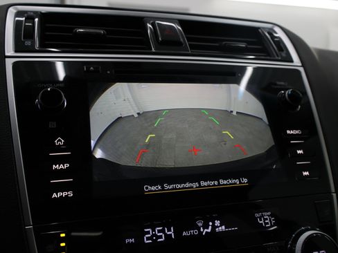 Used 2019 Subaru Outback 2.5i Premium image 17