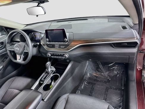 Used 2024 Nissan Altima 2.5 SV FWD image 26