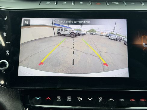 New 2026 Jeep Grand Cherokee Altitude image 30