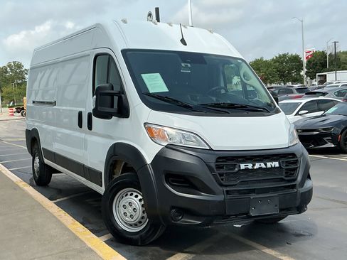 Used 2026 RAM ProMaster 2500 FWD image 2