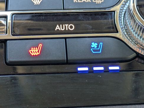 Used 2020 Lincoln Navigator L Reserve w/ Luxury Package image 23