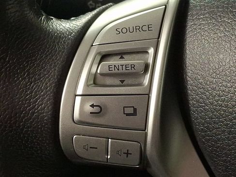 Used 2016 Nissan Rogue SL AWD/4WD image 21