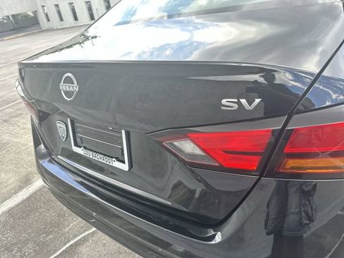 Used 2024 Nissan Altima 2.5 SV FWD image 4
