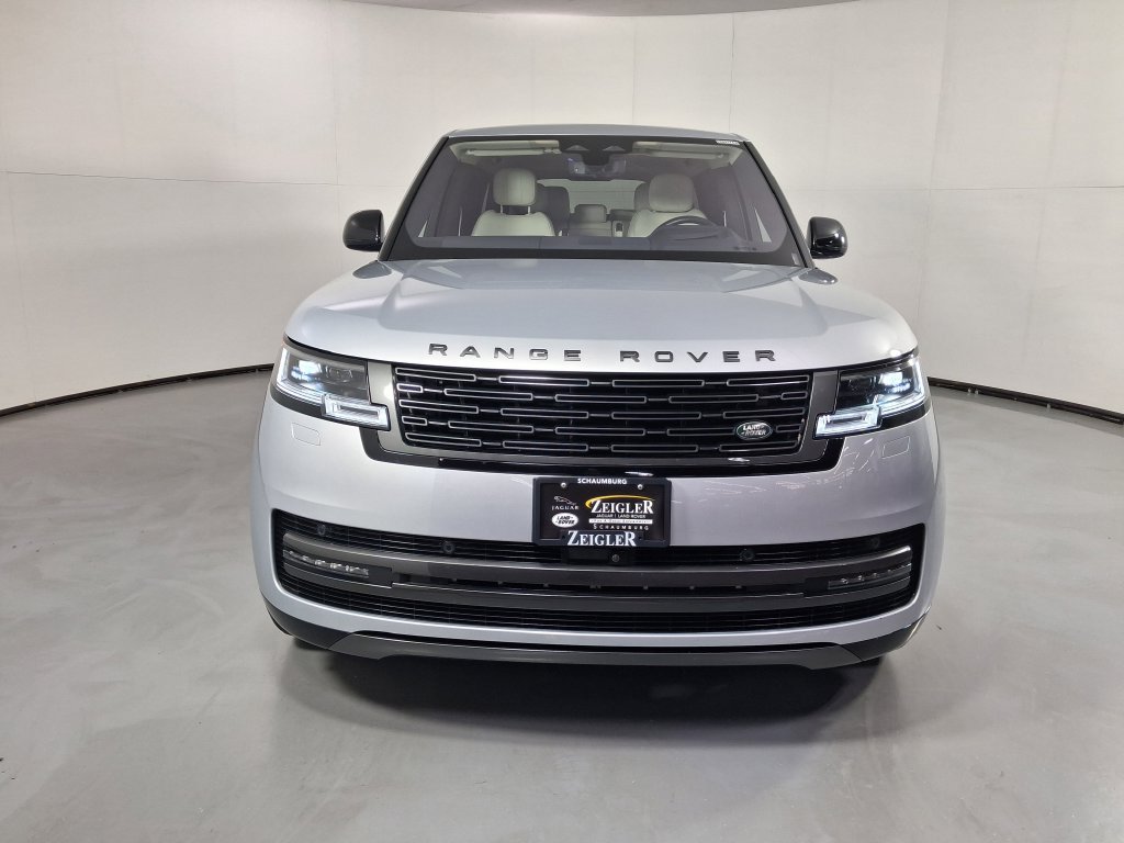 Used 2023 Land Rover Range Rover Long Wheelbase SE AWD/4WD image 4