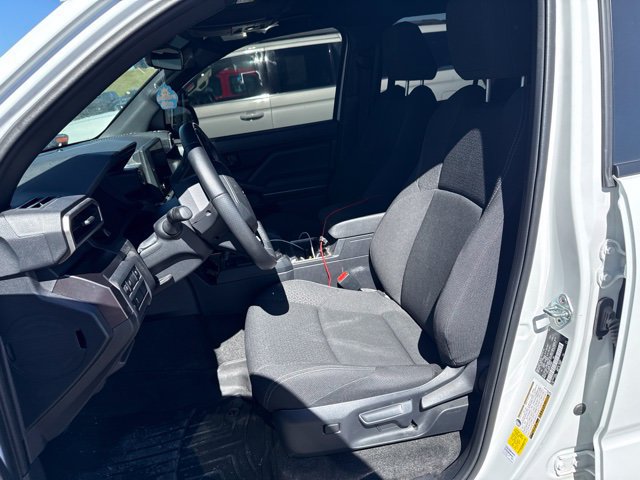 Used 2025 Toyota 4Runner SR5 AWD/4WD image 8