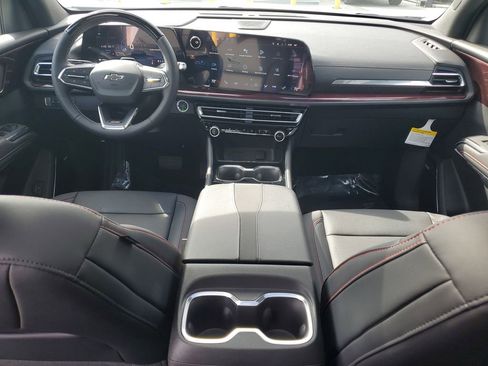 New 2026 Chevrolet Traverse Z71 w/ Enhanced Driving Package AWD/4WD image 12