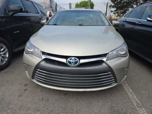 Used 2017 Toyota Camry XLE image 11