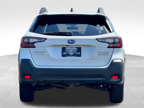 Used 2025 Subaru Outback Premium AWD/4WD image 6