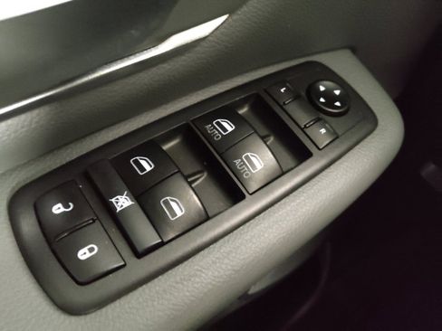 Used 2019 RAM 1500 Big Horn RWD image 27
