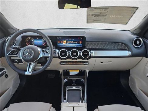 New 2026 Mercedes-Benz GLB 250 image 14