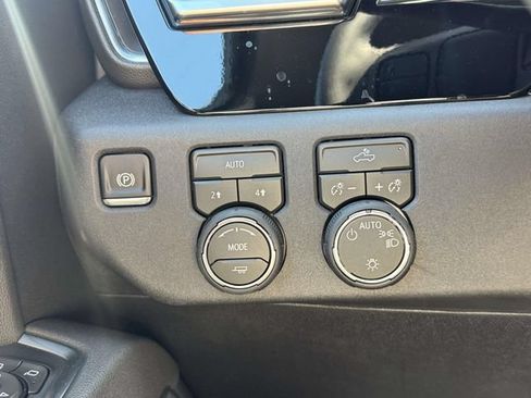 Used 2026 Chevrolet Silverado 1500 LT AWD/4WD image 24