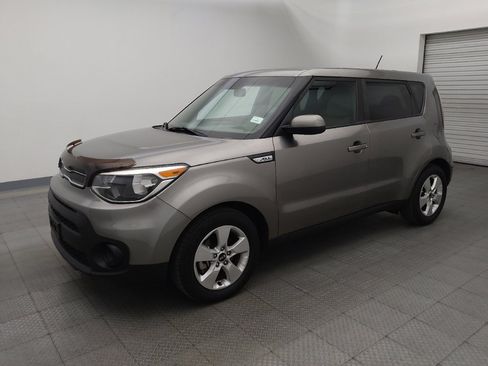 Used 2019 Kia Soul FWD image 2