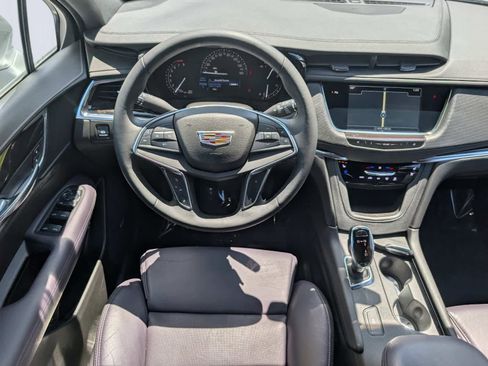 Used 2017 Cadillac XT5 Luxury w/ Driver Awareness Package FWD image 15