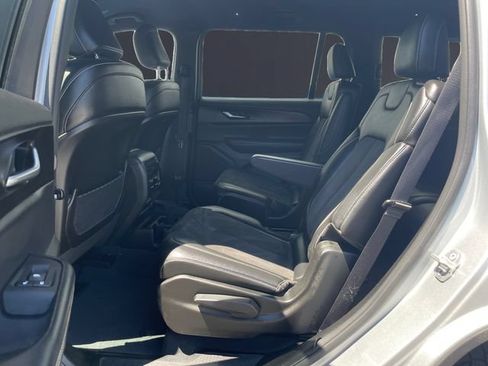 Used 2023 Jeep Grand Cherokee L Laredo AWD/4WD image 13