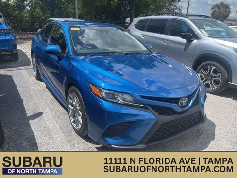 Used 2020 Toyota Camry SE FWD image 1