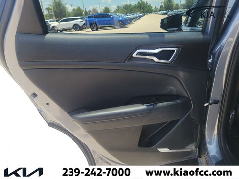 Certified 2023 Kia Sportage EX FWD image 12