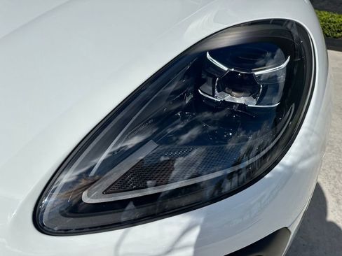 Used 2026 Porsche Macan S AWD/4WD image 13