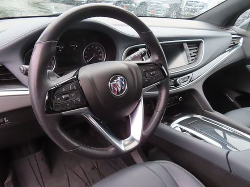 Used 2022 Buick Enclave Essence w/ Experience Buick Package AWD/4WD image 17