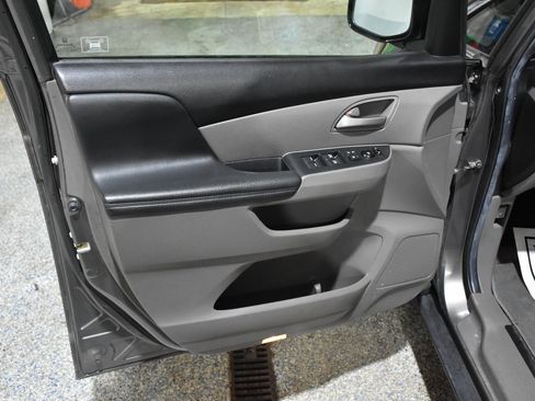Used 2011 Honda Odyssey EX image 10