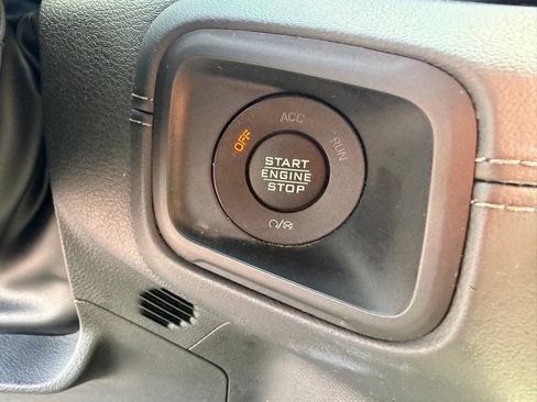 Used 2024 Jeep Wrangler Unlimited Rubicon AWD/4WD image 36