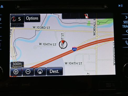 Used 2018 Toyota Prius Three image 23