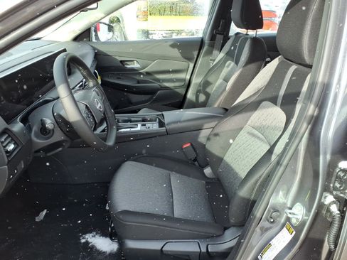 New 2026 Nissan Sentra SV w/ SV Convenience Package FWD image 4