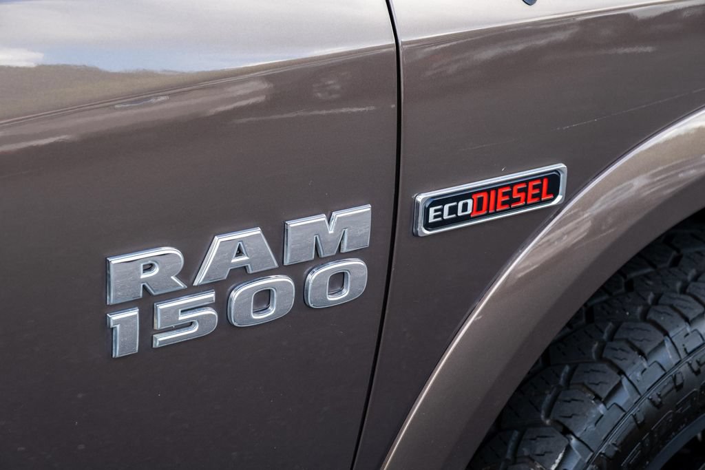 Used 2018 RAM 1500 Laramie w/ Convenience Group AWD/4WD image 32
