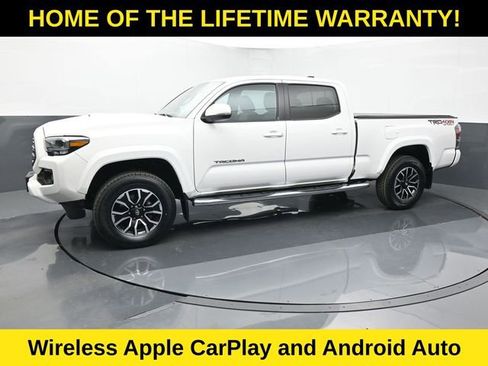 Used 2022 Toyota Tacoma TRD Sport AWD/4WD image 3