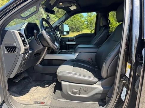 Used 2022 Ford F250 Lariat w/ Lariat Ultimate Package AWD/4WD image 11