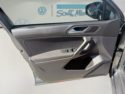 Used 2021 Volkswagen Tiguan S image 19