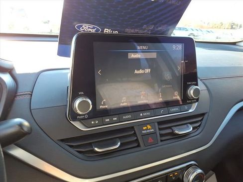 Used 2022 Nissan Altima 2.5 SR w/ Midnight Edition Package image 24