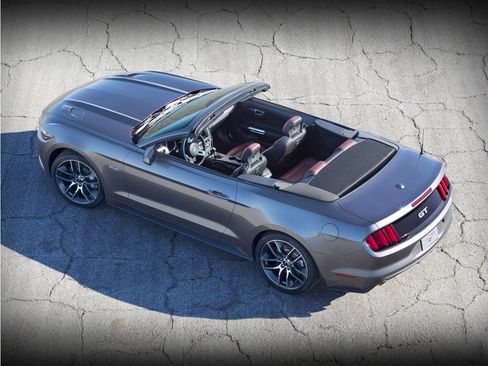 Used 2016 Ford Mustang GT Premium w/ GT Performance Package RWD image 1