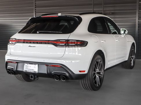 Certified 2026 Porsche Macan AWD/4WD image 10