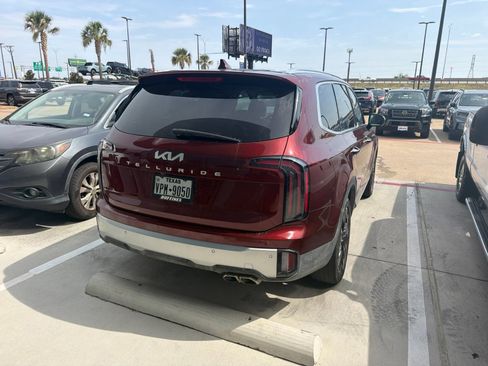 Used 2023 Kia Telluride SX FWD image 6