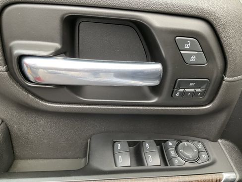 Used 2022 GMC Sierra 3500 Denali image 29