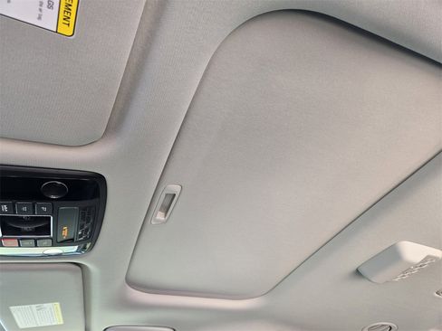 New 2026 Kia Carnival SX image 18