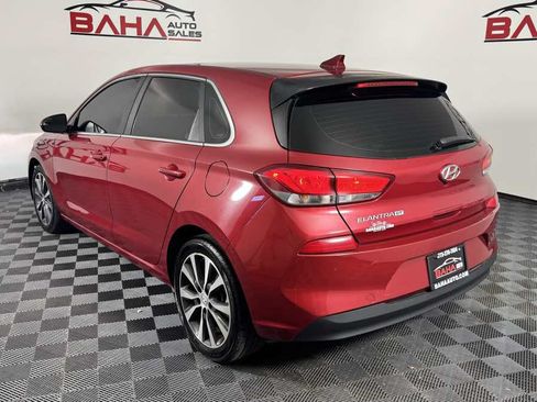 Used 2019 Hyundai Elantra GT FWD image 5