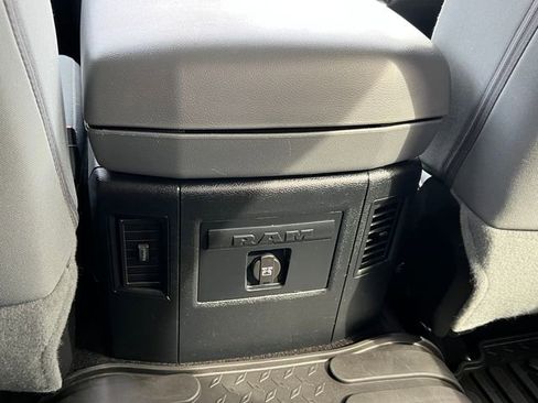 Used 2017 RAM 1500 Big Horn AWD/4WD image 34