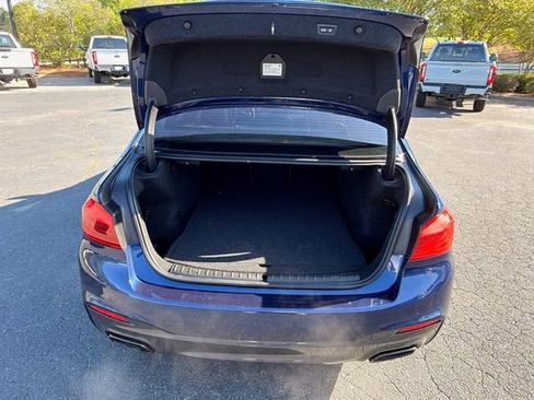 Used 2018 BMW M550i xDrive image 25