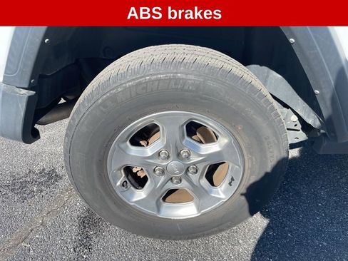 Used 2021 Jeep Wrangler Sport image 14