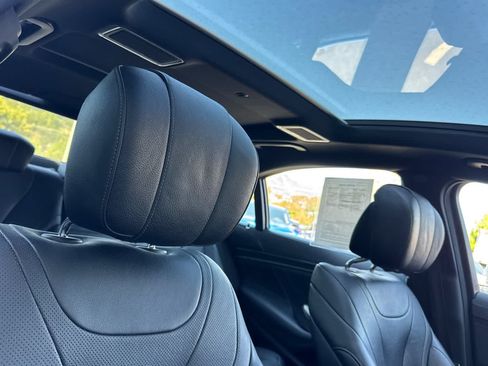 Used 2017 Mercedes-Benz S 550 Sedan image 17