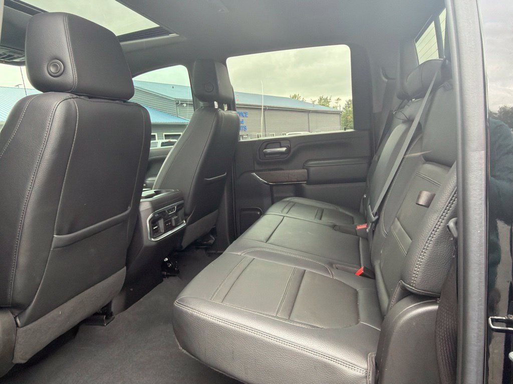 Used 2023 GMC Sierra 3500 Denali w/ Denali Ultimate Package AWD/4WD image 35