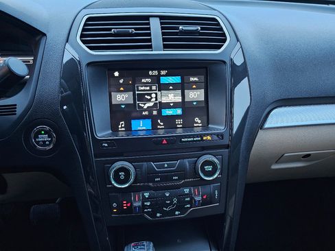 Used 2017 Ford Explorer XLT w/ Equipment Group 202A image 46