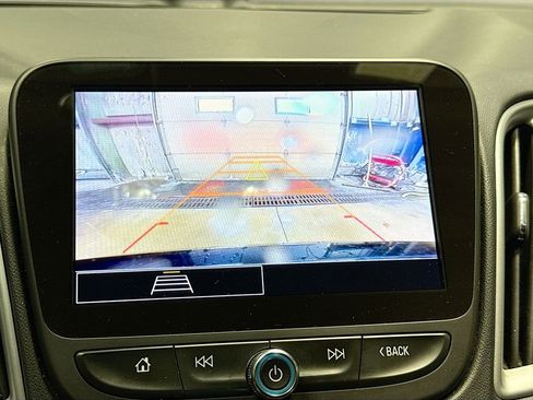 Used 2024 Chevrolet Malibu LT image 13