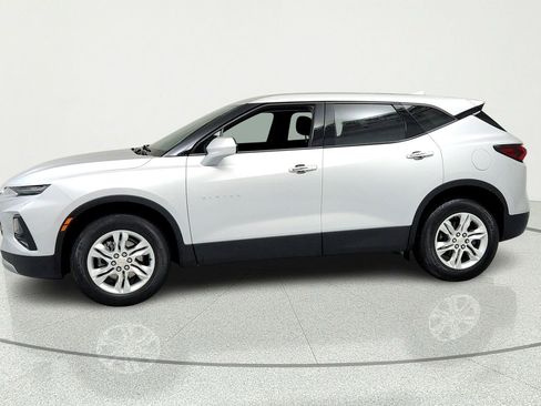 Used 2021 Chevrolet Blazer LT FWD image 2