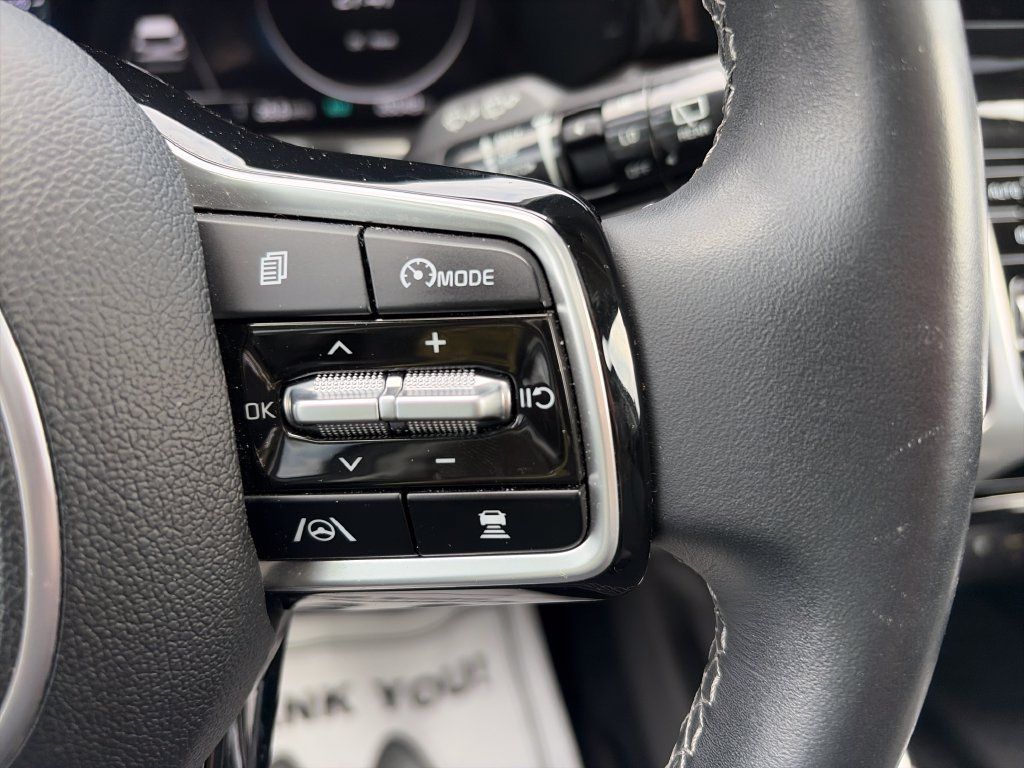 Used 2023 Kia Sorento SX AWD/4WD image 17