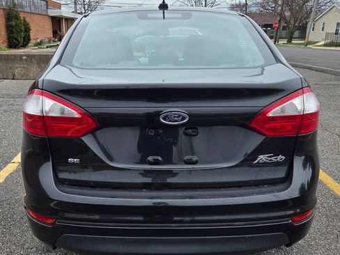 Used 2015 Ford Fiesta SE FWD image 6
