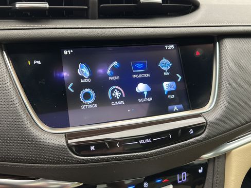 Used 2017 Cadillac XT5 Luxury w/ Driver Awareness Package FWD image 21