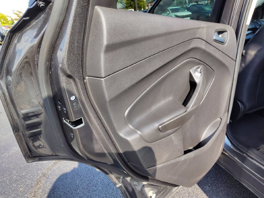 Used 2017 Ford Escape SE AWD/4WD image 21